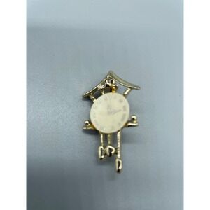 Vintage Gerrys Gold Tone Cuckoo Clock Brooch Pin Novelty Pendulum Jewelry